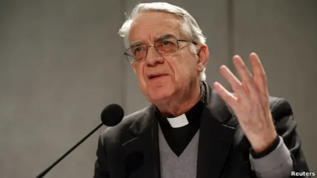 Juru bicara Vatikan, Federico Lombardi.