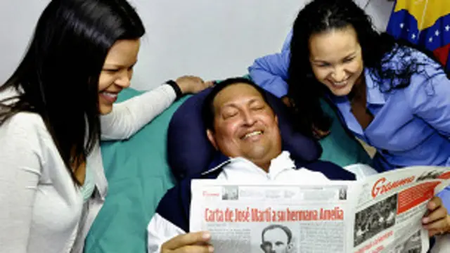 أعيد انتخاب شافيز لولاية جديدة لمدة ست سنوات في أكتوبر/تشرين الأول عام 2012، لكن مراسم أدائه لليمين تأجلت بسبب مرضه.