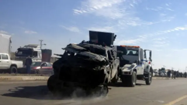 موصل میں حملے میں متعدد فوجی اور دو راہگیر مارے گئے ہیں