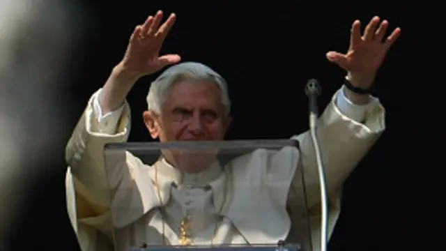 ومن المقرر أن يتنحى البابا عن منصبه في الثامن والعشرين من فبراير/شباط الجاري.