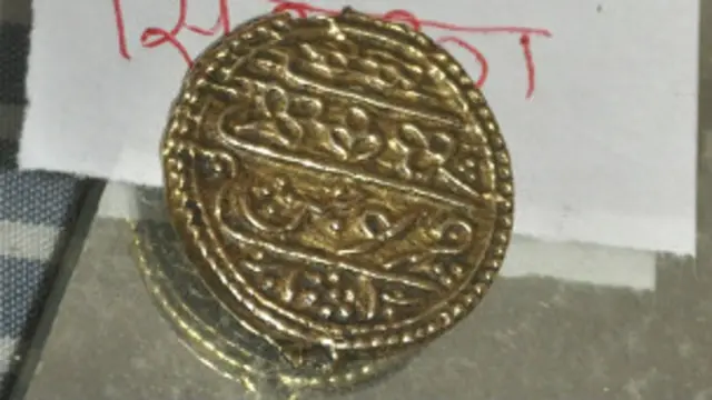Moeda de ouro. BBC