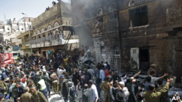 На месте падения самолета в Сане