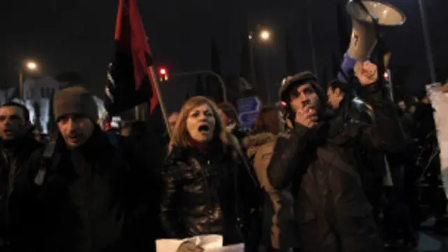 ग्रीस के नौजवान प्रदर्शनकारी.