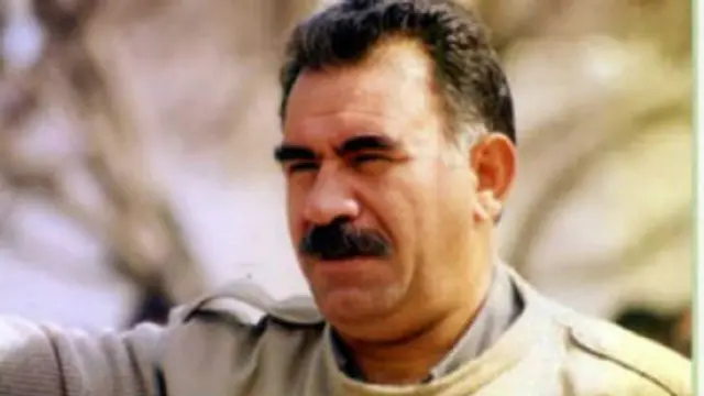 عبدالله اوجالان، رویکرد یاشار کمال را به «مسئله کرد» رومانتیک توصیف می‌کرد