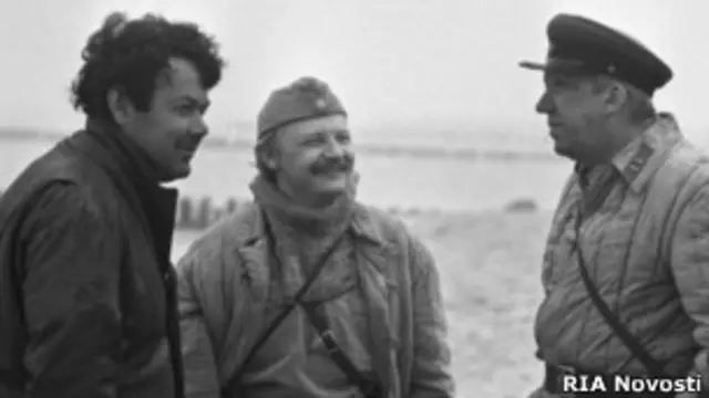 Алексей Герман (слева) на съемках фильма "20 дней без войны"