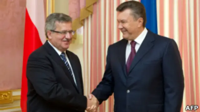 Президенты Коморовский и Янукович в сентябре 2012 года