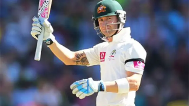 مائیکل کلارک نے دوسرے ٹیسٹ میں بھی سنچری بنائی