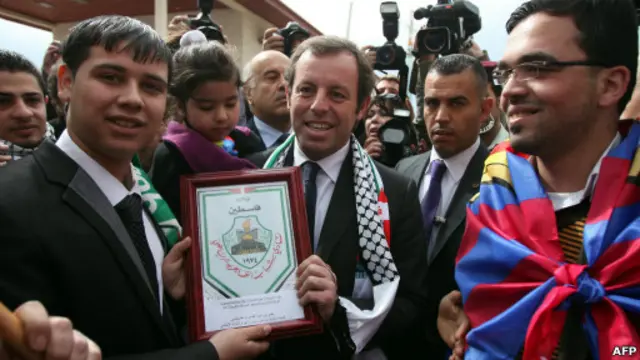 ساندرو روسيل في زيارته لمدينة رام الله الفلسطينية عام 2013