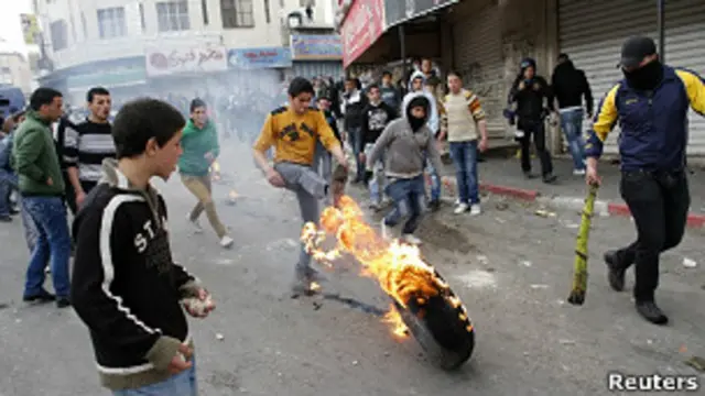 Manifestantes palestinos en Hebrón