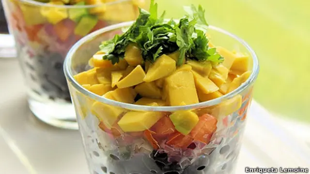 Ensalada de caraotas negras (Foto: Enriqueta Lemoine)