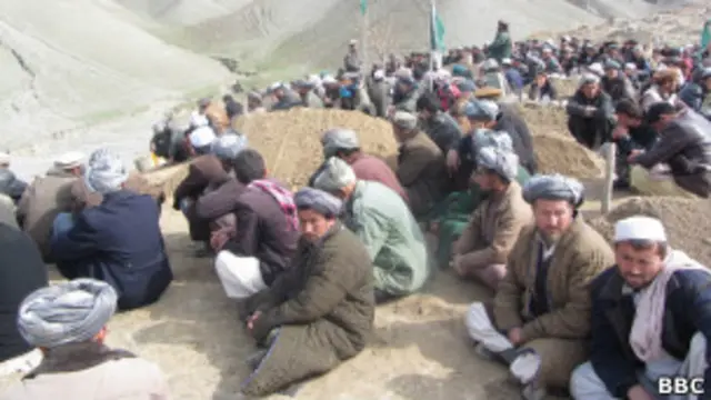 تېر کال هم ایران د نشه يي توکو د قاچاق په تور پنځه افغانان اعدام کړي وو، چې بیا وروسته یې خپلو خپلوانو له لوري د تخار کلفګان ولسوالۍ کې خاورو ته وسپارل شول. 