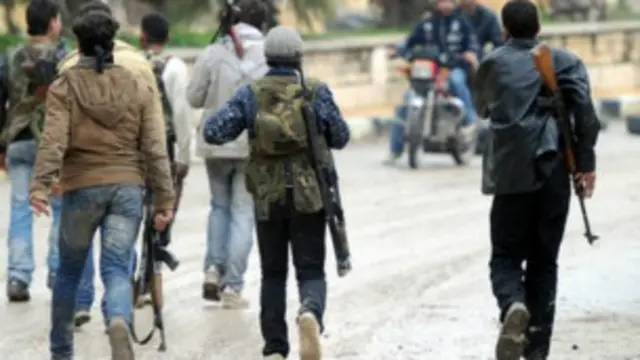 حديث عن الحوار واستمرار القتال