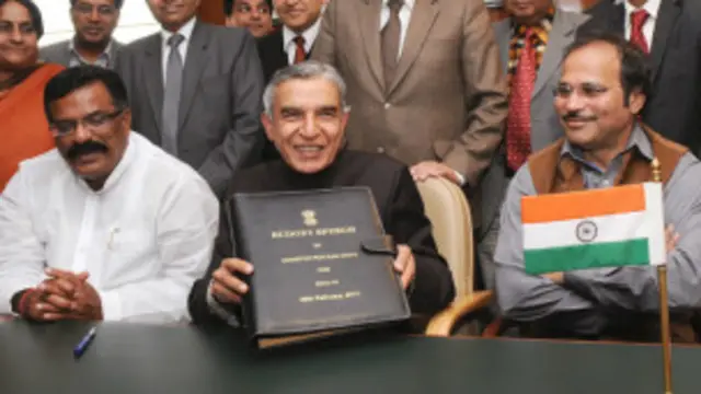 पवन कुमार बंसल ने पहली बार रेल बजट पेश किया है.