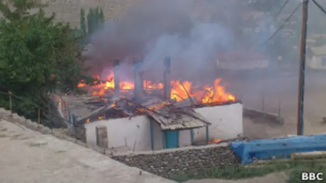 Горящий дом в Хороге