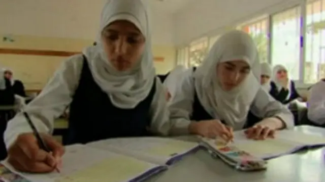 Murid sekolah di Gaza