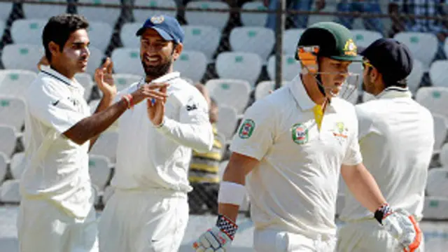 भारतीय गेंदबाज़ों ने ऑस्ट्रेलिया के बल्लेबाज़ों के छक्के छुड़ा दिए.