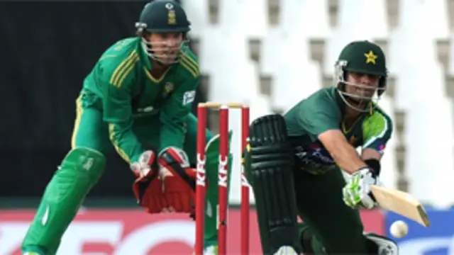 گزشتہ میچ میں سنچری بنانے والے احمد شہزاد کو اس بار صفر کی ہزیمت اٹھانا پڑی