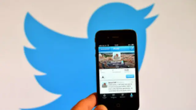 हर दिन 20 करोड़ लोग लगभग 40 करोड़ ट्वीट करते हैं.