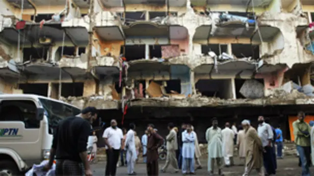 कराची में हिंसा