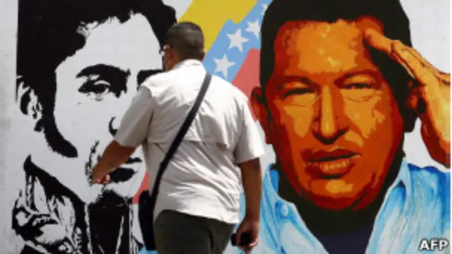 دولت سوسیالیست ونزوئلا خود را ادامه دهنده راه سیمون بولیوار، رهبر مبارزات ضداستعماری، می‌داند