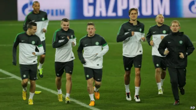 Para pemain Celtic menggelar latihan di Turin.