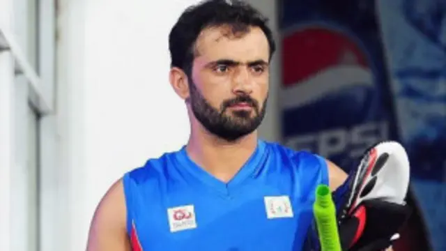 نوروز منګل پرته له دې چې وسوځي په یوازې سره ۵۲ منډې وکړې