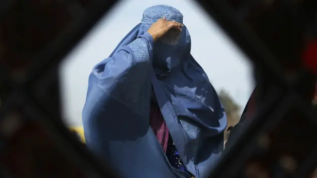 Uyda rus jinsiy aloqa