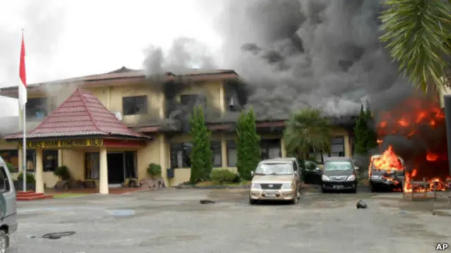 Pembakaran kantor Polres OKU oleh anggota TNI dilatari faktor dendam.