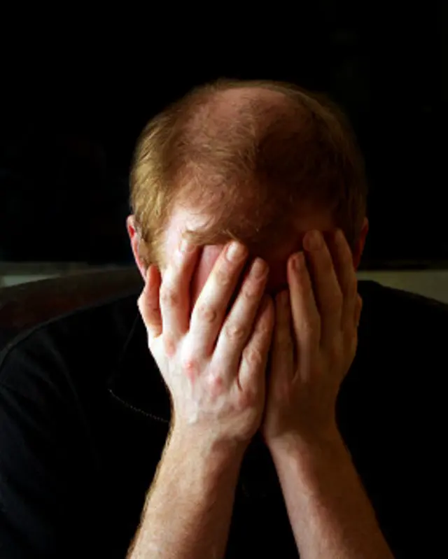 Hombre deprimido