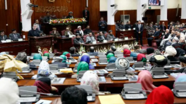 جرگې ويلي دي که ښاغلي زاخيلوال رښتيا هم ويلي وي او وکيلانو نا قانونه غوښتنې کړې وي وزير نه دي منلي او جرم نه دې تر سره شوى.