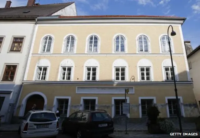 المبنى الذي ولد فيه هتلر في بروناو