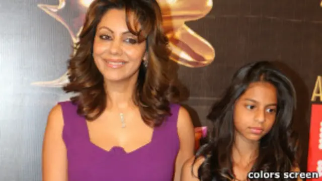 अपनी मां गौरी खान के साथ सुहाना