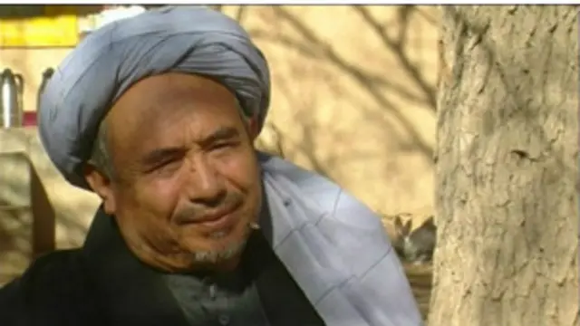 افغان دینی مشر عبدالمومن وایي د اسلام په نوم له ښځو سره تاو تریخوالی نا سم دی