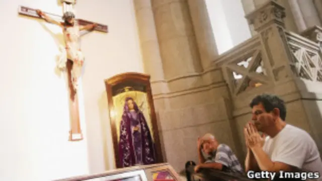 ترقب لما تسفر عنه عملية اختيار البابا الجديد.