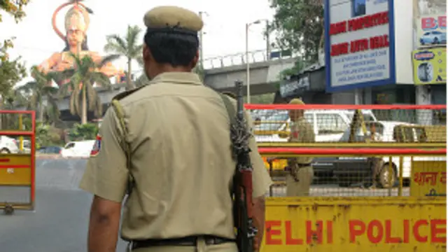 دلی پولیس کو اس حوالے سے دفاعی موقف اختیار کرنا پڑا