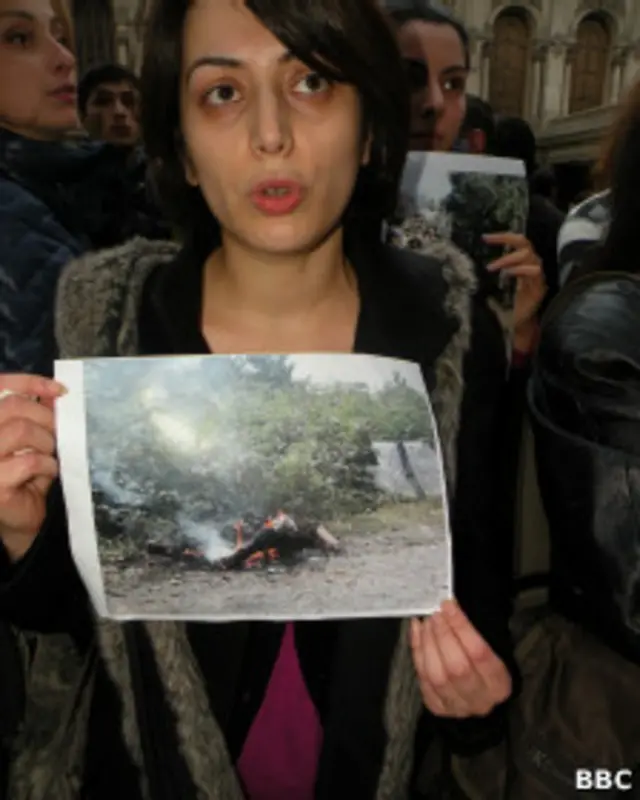 Участница акции протеста Кети Кобиашвили: "Сегодня, когда такая большая часть оккупирована Россией, что скажут эти люди родителям погибших ребят, которые погибли в результате российской агрессии? Их ответ – танцы оккупанту в Кремле?"