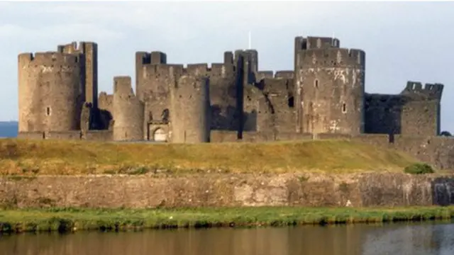 caerphilly_castle