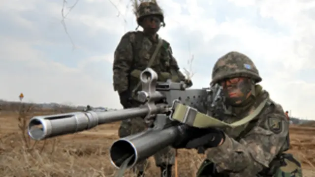 تجري القوات الكورية الجنوبية مناورات مشتركة مع القوات الامريكية