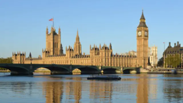 身在异国他乡的我们,难免会有是否回国发展的选择和取舍问题