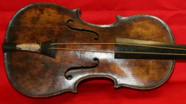 Titanic violin