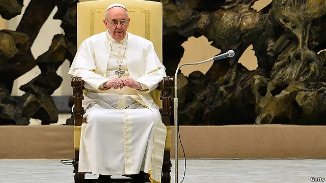 Papa en su primer encuentro con la prensa