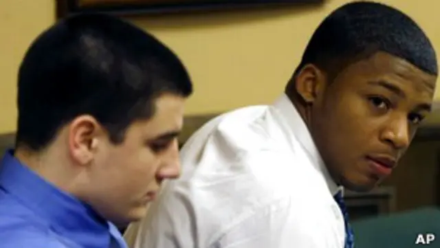 ओहायो के हाईस्कूल छात्र ट्रेंट मेय्स और म'लिक रिचमंड