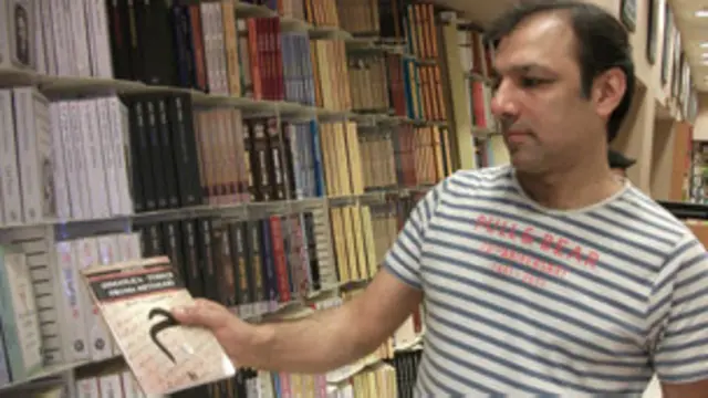 Ada Kitabevi yöneticilerinden Bülent Ateş