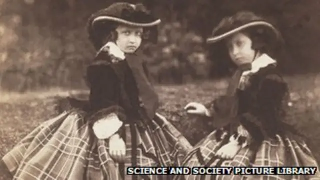 ویکتوریا نه تنها مادر فرزندانش بود، بلکه حاکم آنها هم بود