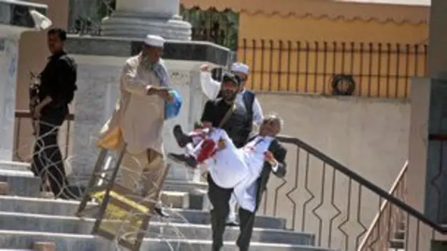 पेशावर में धमाका