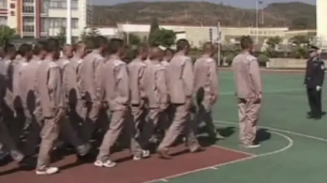 चीन में इस तरह के शिविरों का निर्माण कम्युनिस्ट क्रांति के बाद ही होने लगा था.