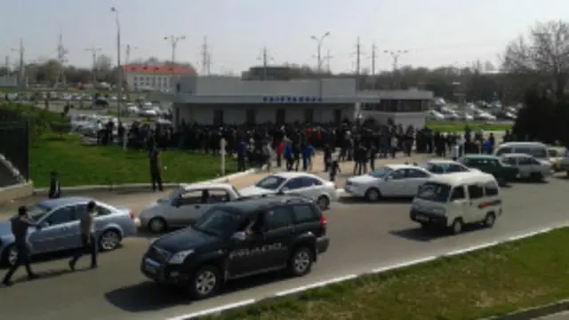 Ўйиннинг сиёсий сабаблар туфайли қолдирилган, деган эҳтимоли рад этилган.