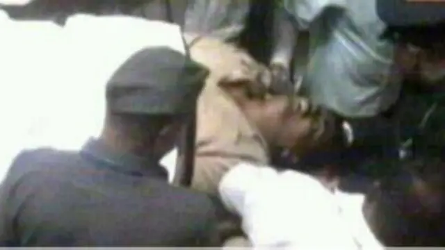 महाराष्ट्र में पुलिस की पिटाई