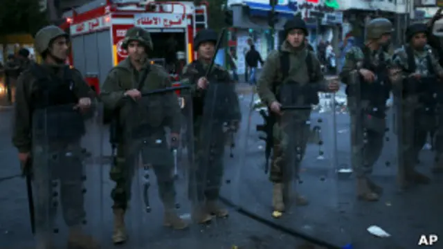 جنود لبنانيون ينتشرون في بيروت لاحتواء توتر أمني 