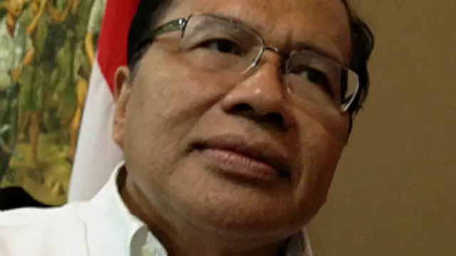 Aktivis Rizal Ramli mendukung langkah kelompok yang menghendaki agar Presiden Yudhoyono turun dari kursi presiden.